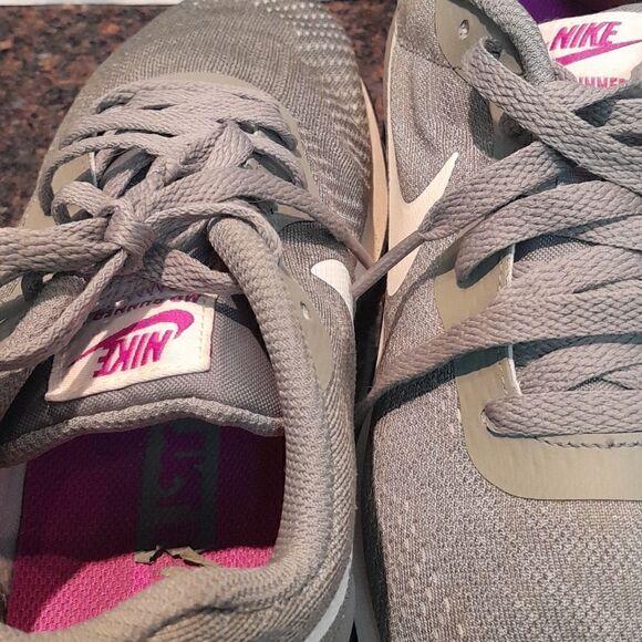 Nike Md Runner 2 Shoes...Size 8.5 - Picture 1 of 7